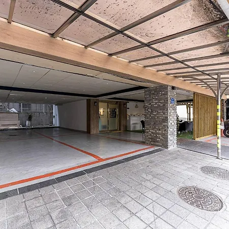 Hotel Maru